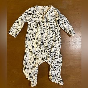 Carter’s Girls One-Piece Footie Bodysuit with Heart Print 6 months